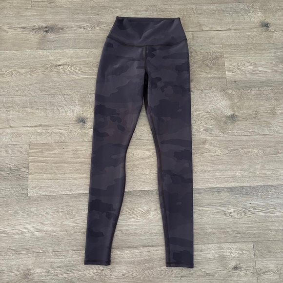 ALO Yoga High-Waist Vapor Coco Camouflage Leggings Brown Camo - Picture 2 of 5